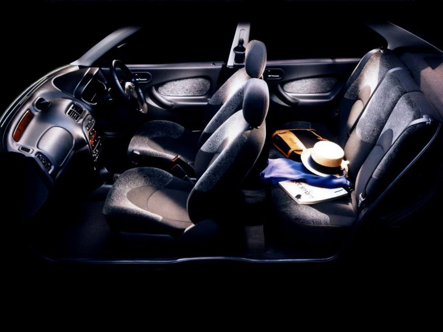  Rover 200 5-Door 1995 года  (фото 13 из 14)